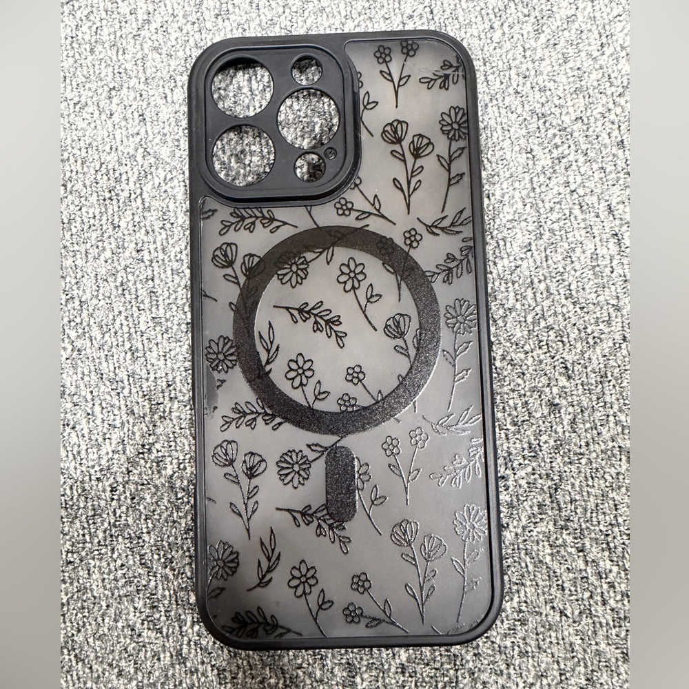 Elegant Floral Phone Case - Black